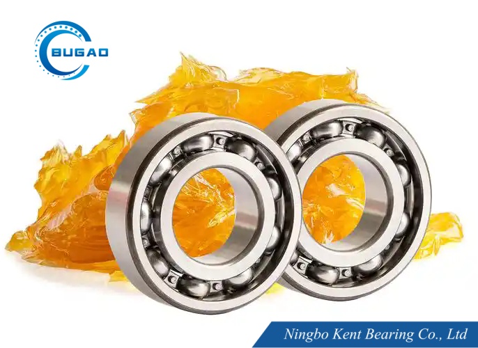 ¿Por qué se debe agregar aceite lubricante de rodamiento en una cantidad medida？